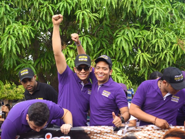 Lanzamiento Agradecido - Caravana